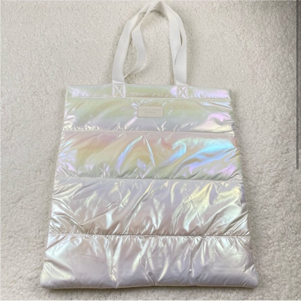 Bath & Body Works Iridescent White Puffer Tote Bag From 2023 Black Friday VIP